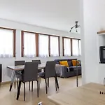 Au Coeur Des Lices Apartamento *